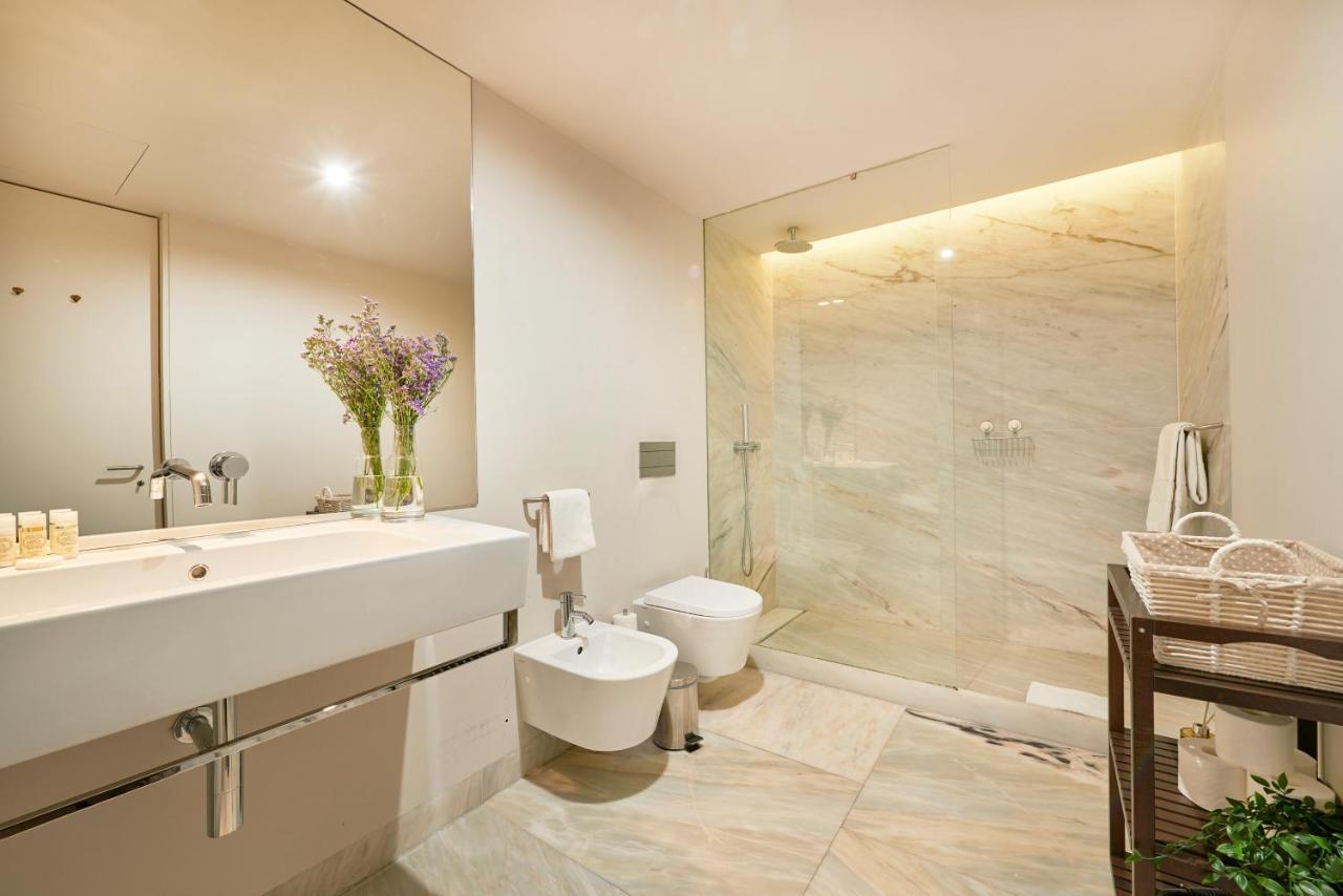 Superior One-Bedroom Apartment
